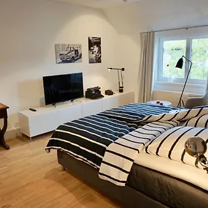 Apartment Privatzimmer Schoenfelder, Dusseldorf